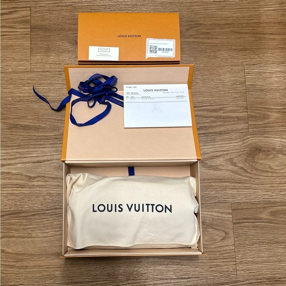 Louis Vuitton Horizon 50 Cover
